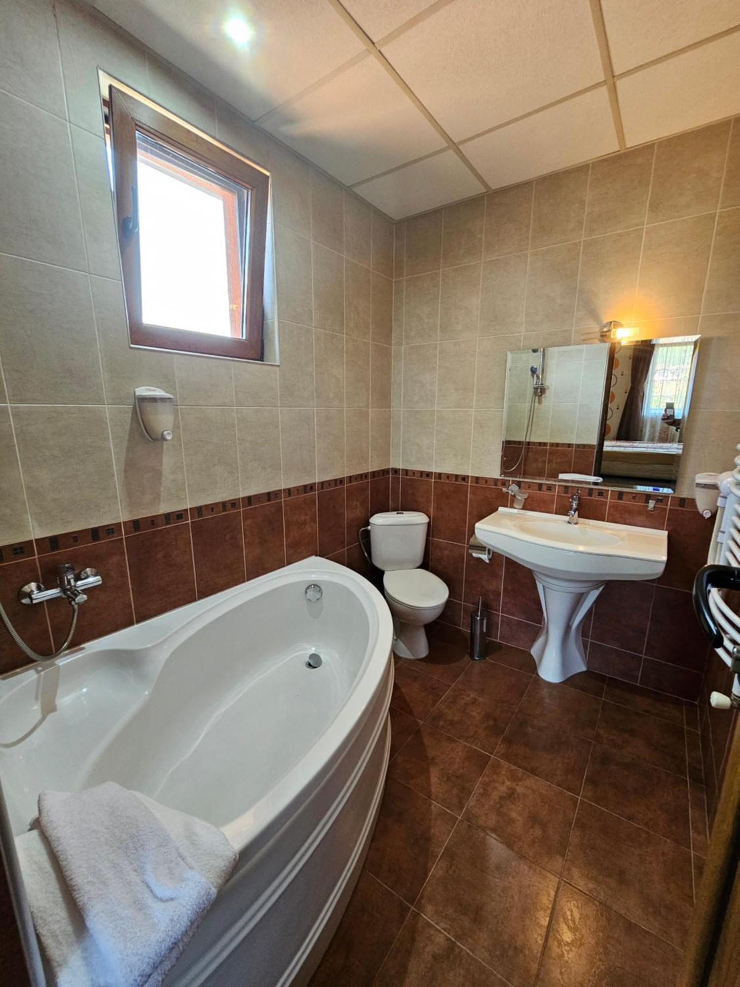 Family Hotel Jeri Welingrad Zewnętrze zdjęcie